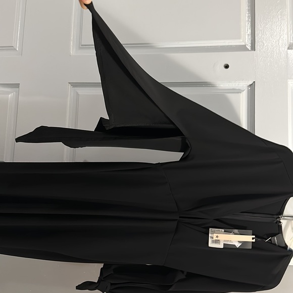 NWT MARC ELLIS Italian maker Long keyhole black dress in SZ S - Picture 3 of 6